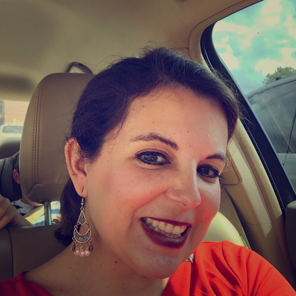 Meet your Posher, Heather - Picture 1 of 1